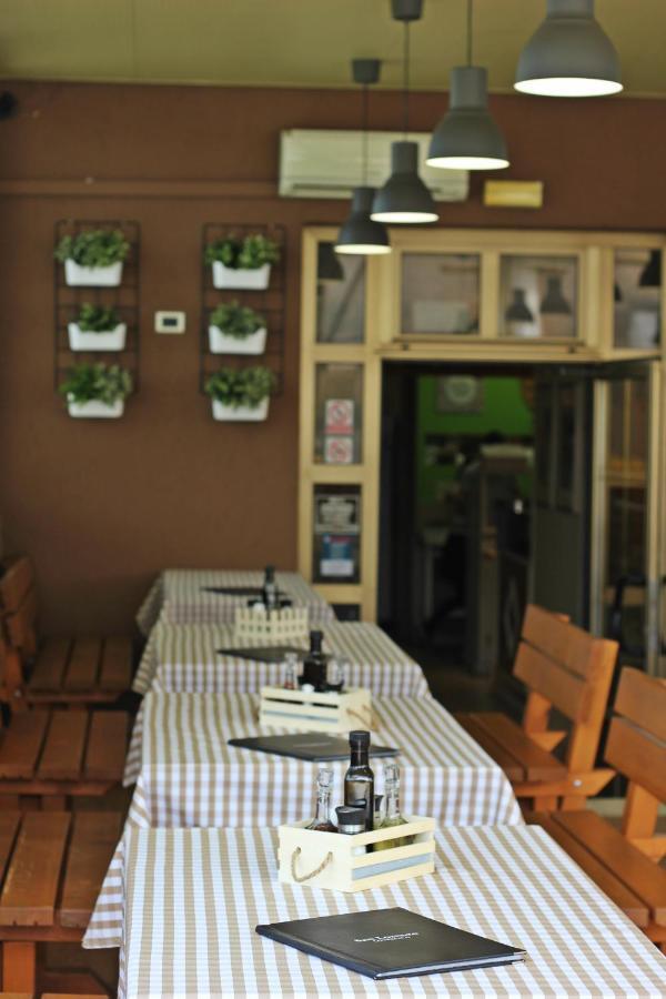 Room And Apartment Doris Lovrečica 外观 照片