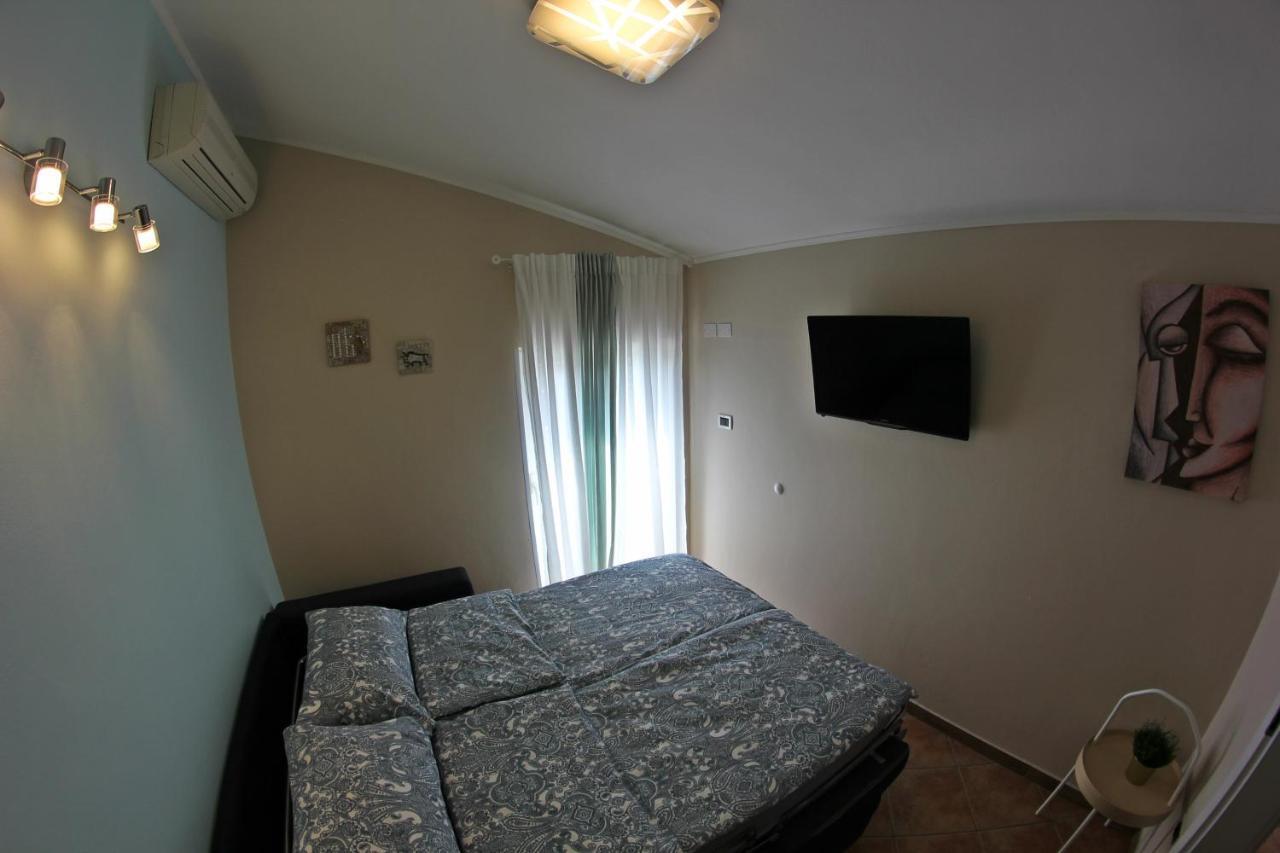 Room And Apartment Doris Lovrečica 外观 照片